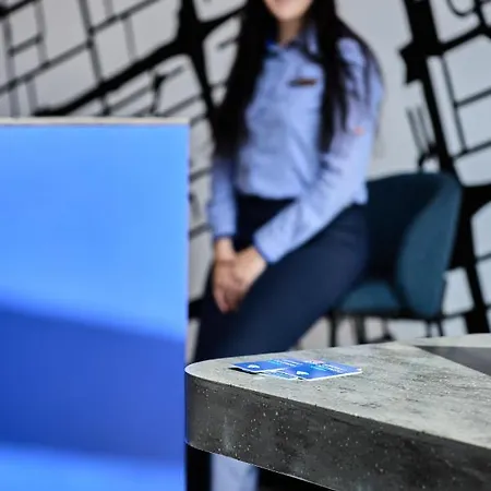 Szálloda Express - - The Hub By Ihg Varsó