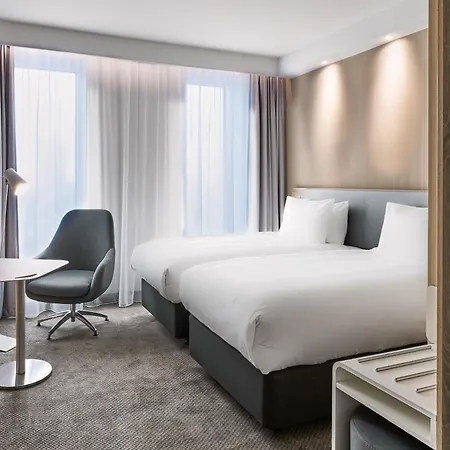 Express - - The Hub By Ihg Szálloda 3*