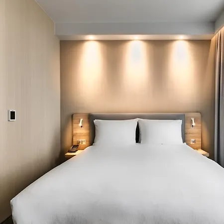 Szálloda Express - - The Hub By Ihg 3*