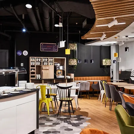 Express - - The Hub By Ihg Szálloda 3*