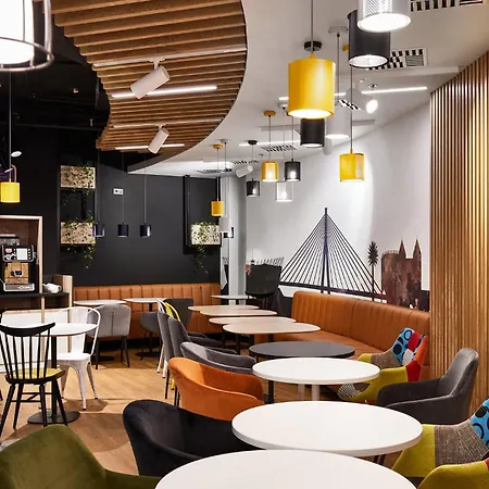 Express - - The Hub By Ihg Szálloda