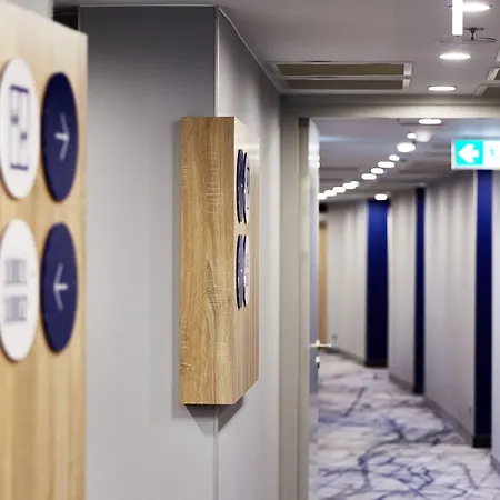 Express - - The Hub By Ihg Szálloda Varsó