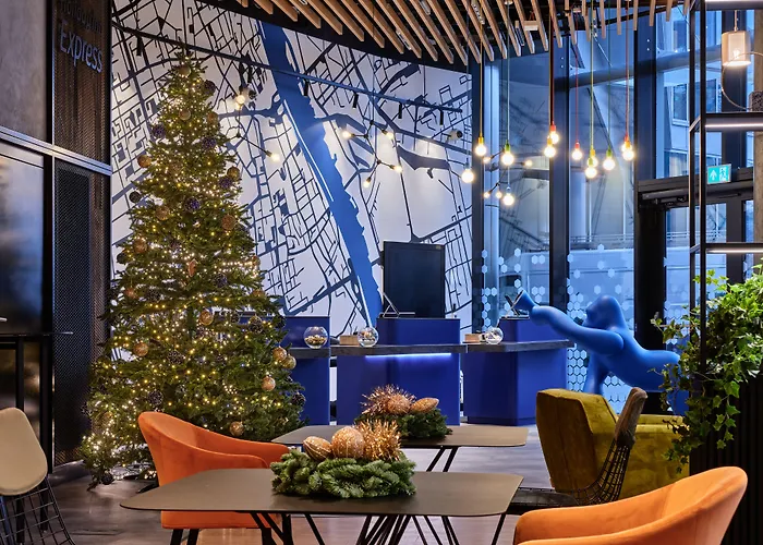 Express - - The Hub By Ihg Hotel 3*