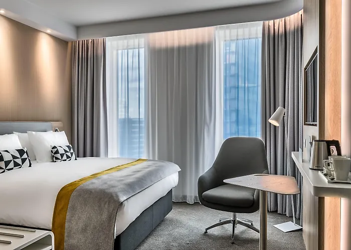 Express - - The Hub By Ihg Hotel 3*