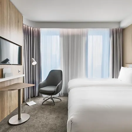 Express - - The Hub By Ihg 3*