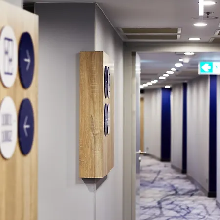 Express - - The Hub By Ihg 3*
