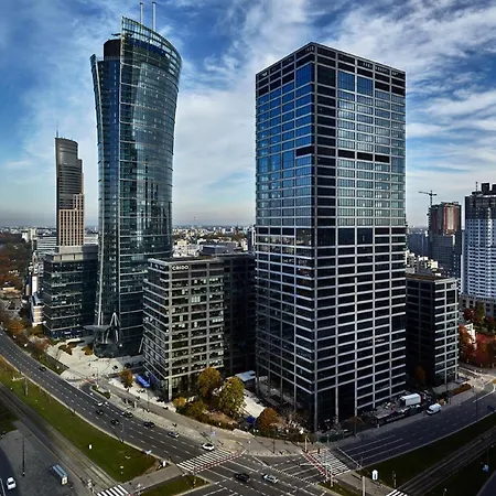 Express - - The Hub By Ihg Varšava