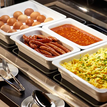 Express - - The Hub By Ihg Varšava