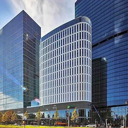 Express - - The Hub By Ihg Hotel 3*