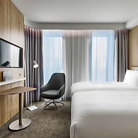 Express - - The Hub By Ihg Warschau
