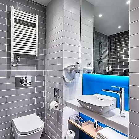 מלון Express - - The Hub By Ihg ורשה