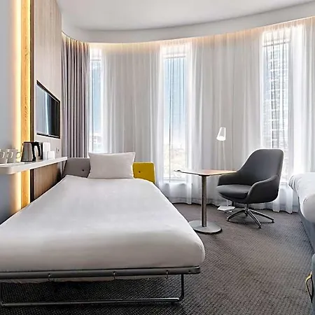 Express - - The Hub By Ihg 3*