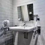 Express - - The Hub By Ihg Hotel 3*