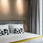 Express - - The Hub By Ihg Hotel 3*