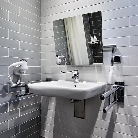 Express - - The Hub By Ihg Szálloda 3*